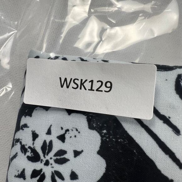 Ripskirt Hawaii Adjustable Wrap Skirt Black Botanical Print Size XL Length 2 - Picture 10 of 10